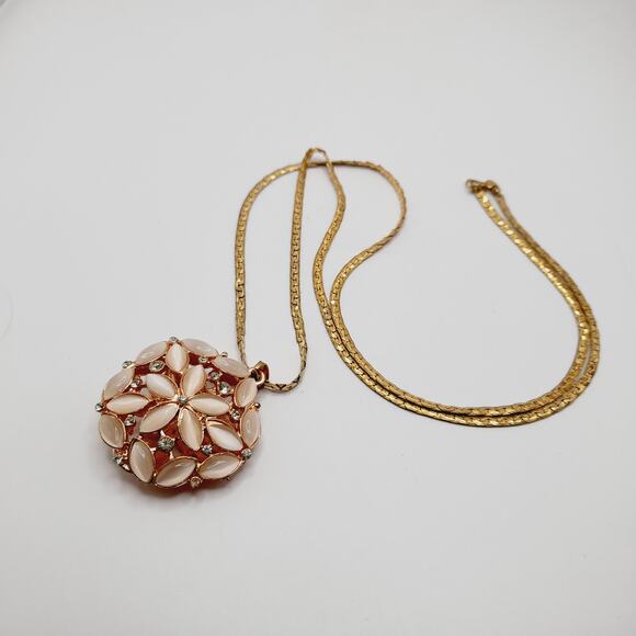 Vintage Monet 30” Gold Chain Necklace Sister Clasp w/ Removable Pendant - Picture 8 of 10